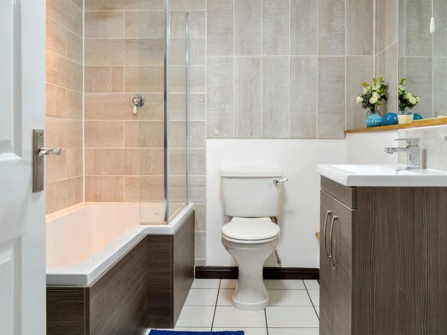 Lane End Linney - UK10656