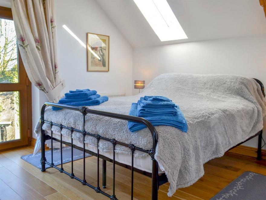 Lane End Loft - UK10657