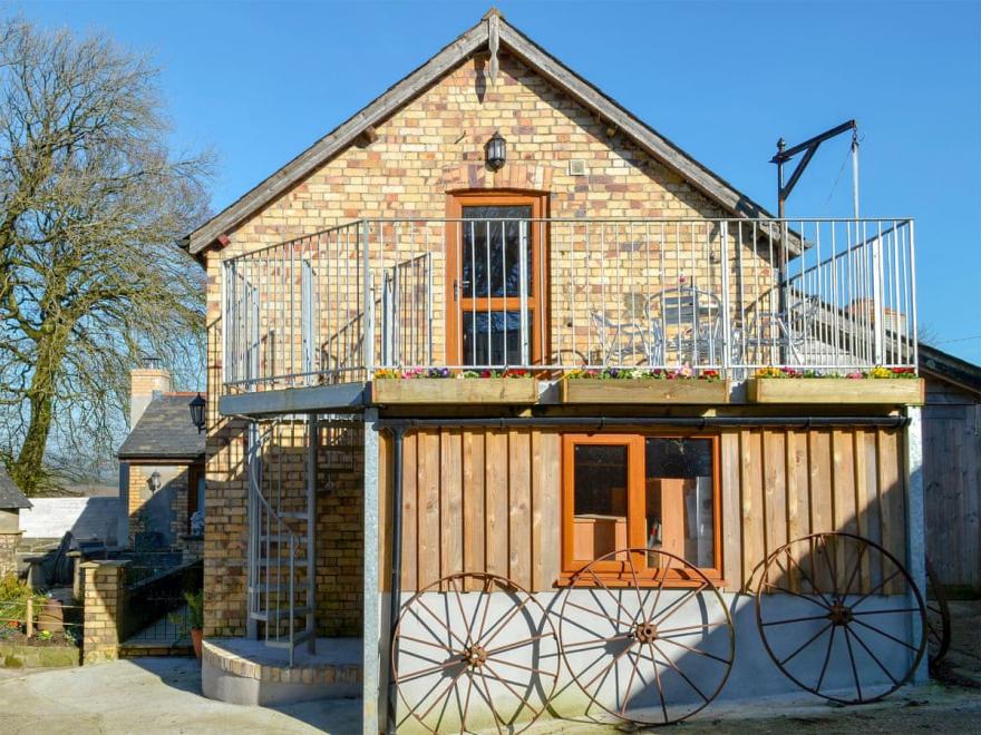 Lane End Loft - UK10657