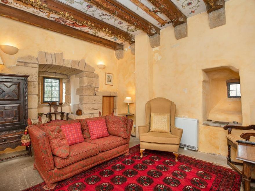 Braidwood Castle - UK10672