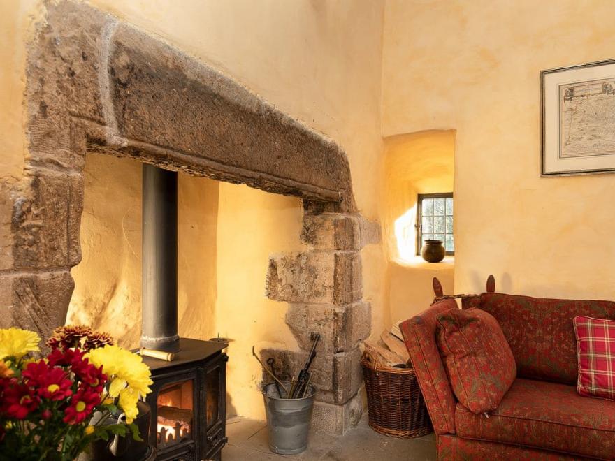 Braidwood Castle - UK10672