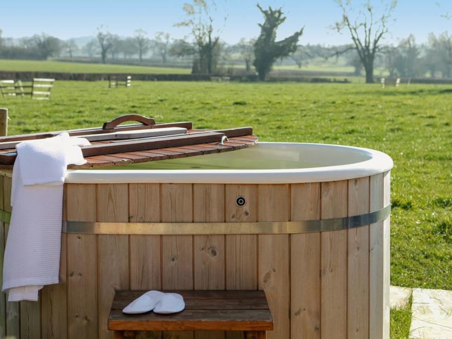 Butterpot  Cottage - UK10801