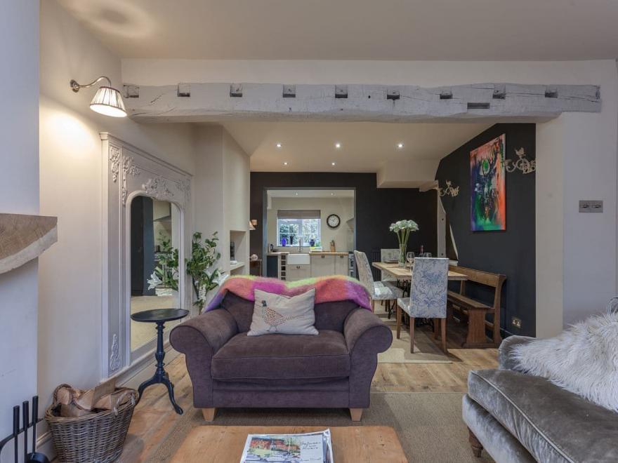 Pilley Green Cottage