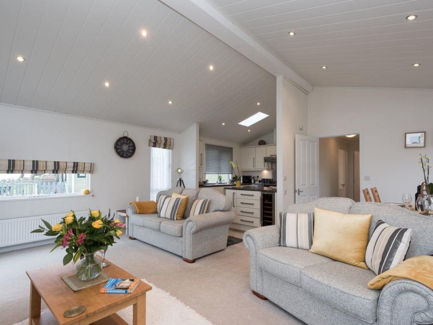 Ocean Retreat  Lodge