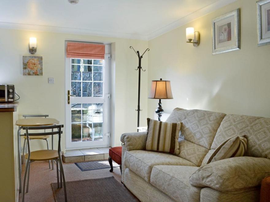 Abbots Croft - UK10889