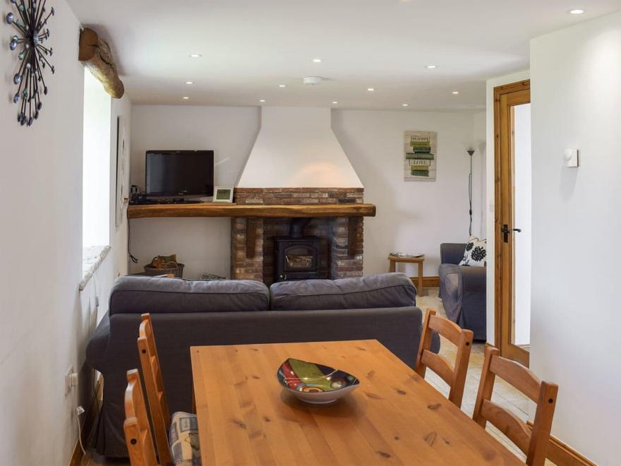 Lapwing Cottage - UK2531