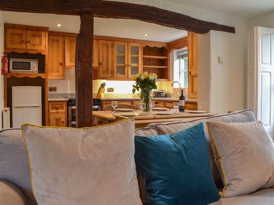 Ferry Cottage - UK2603