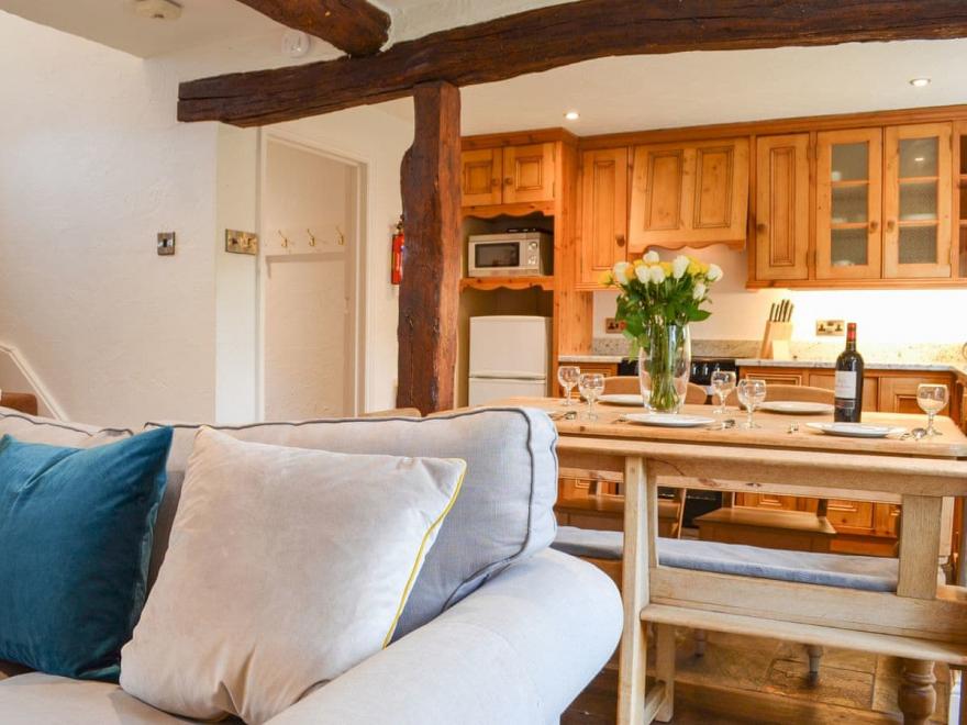 Ferry Cottage - UK2603