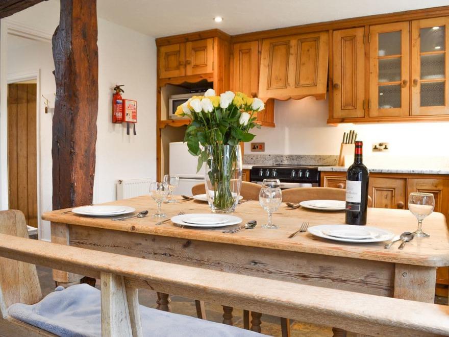 Ferry Cottage - UK2603