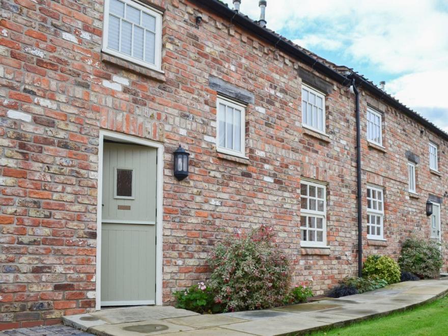 Cowper Cottage - UK2604