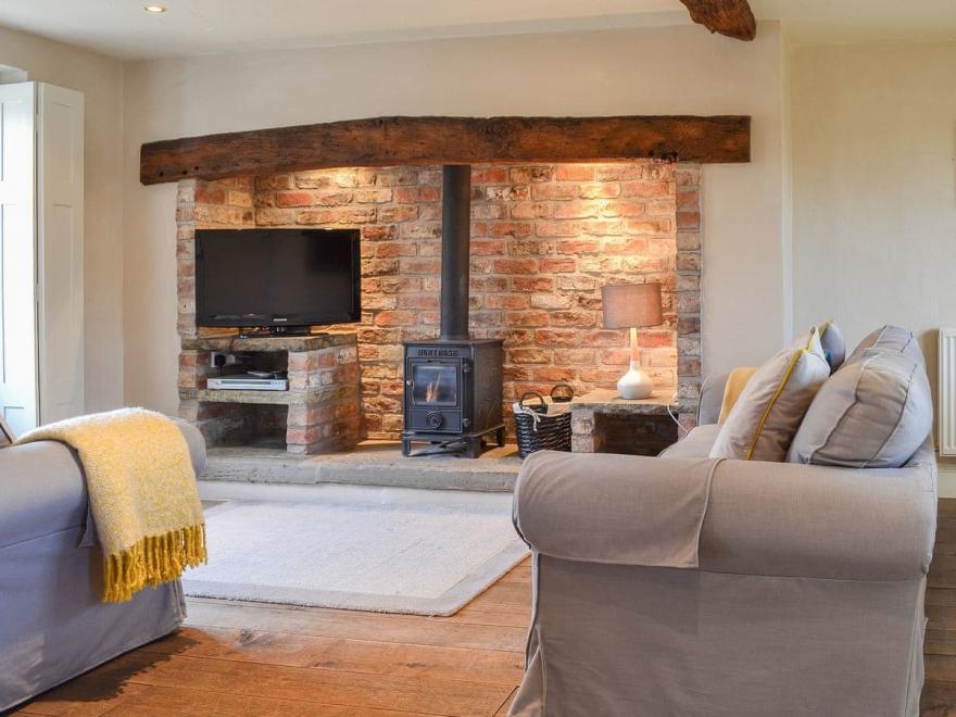 Cowper Cottage - UK2604