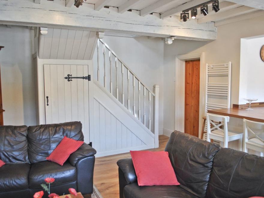 Daisy Cottage - UK2621