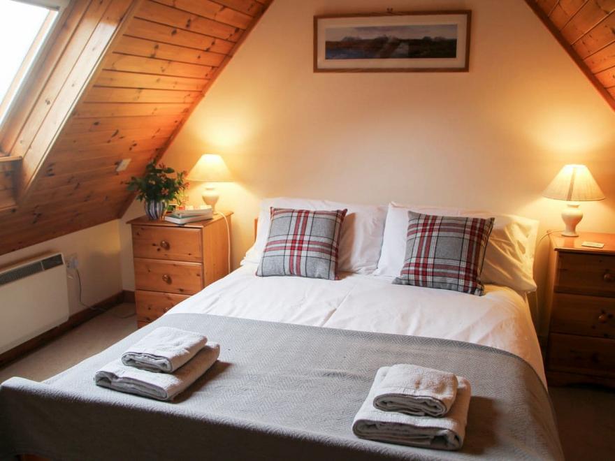 Thistle Cottage - UK5867