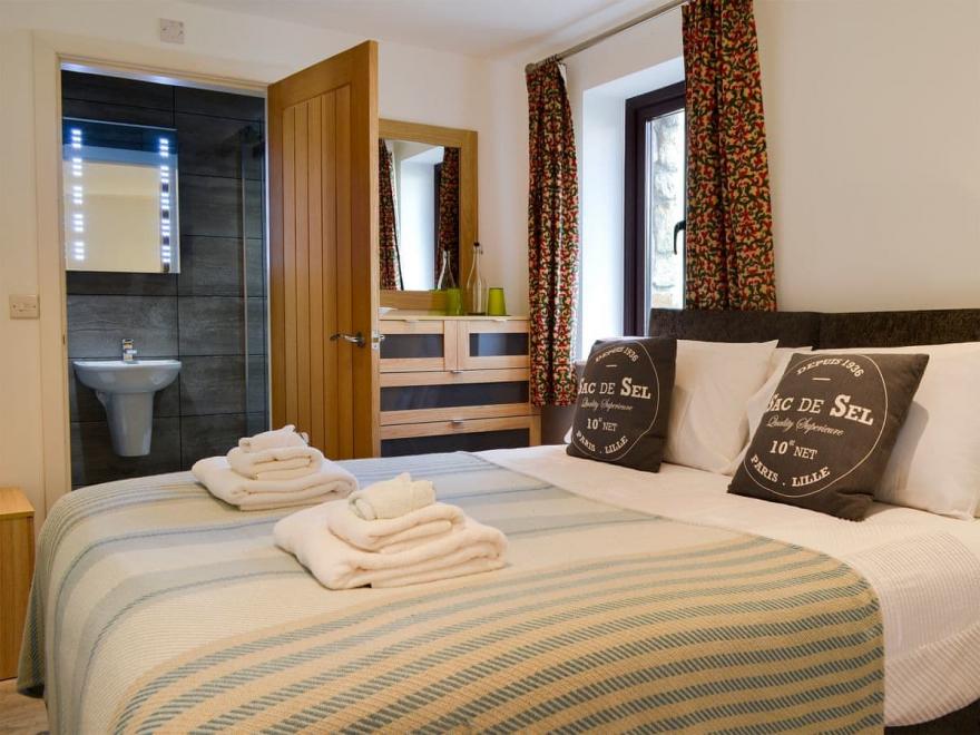 Llofft Storws - UK6692