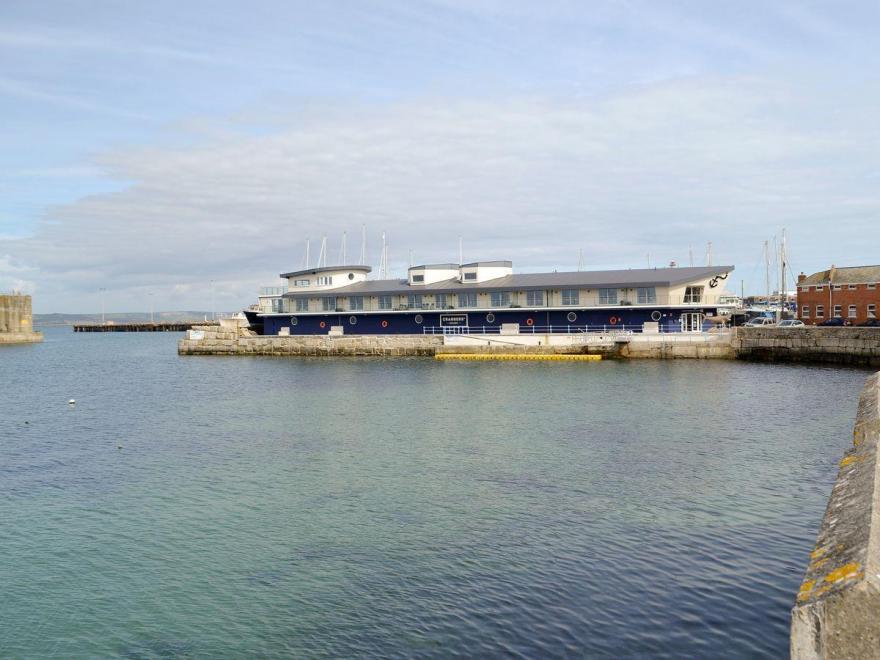 Petty Officer's Suite - UKC3247