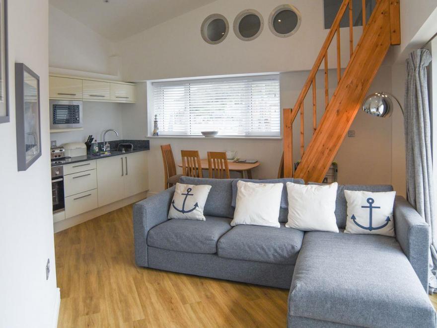 Petty Officer's Suite - UKC3247