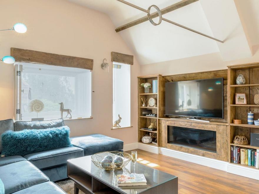 Stone Barn - UKC3594