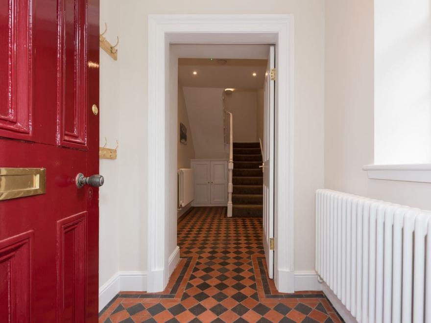 Middle Lodge - UKC3639