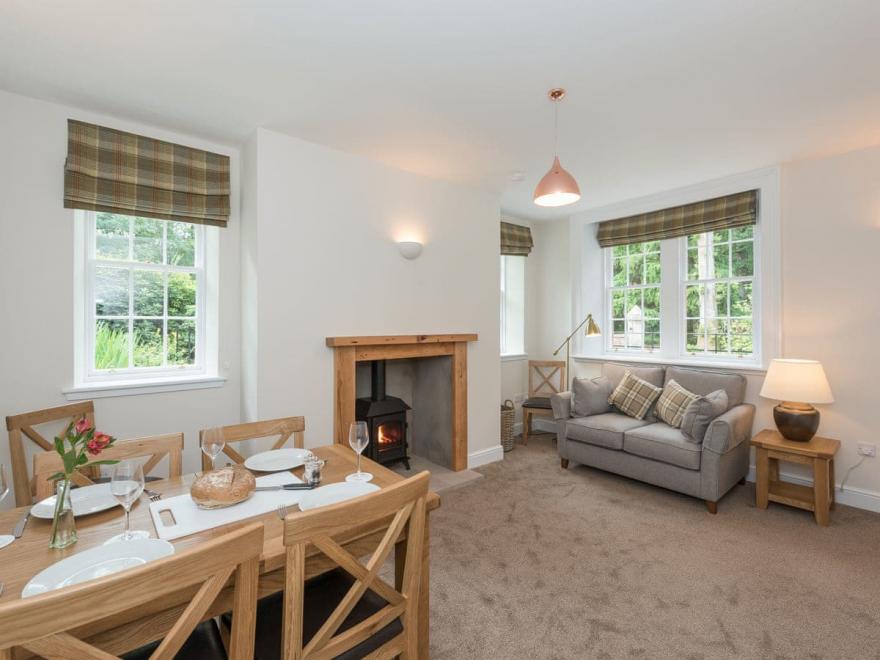 Middle Lodge - UKC3639