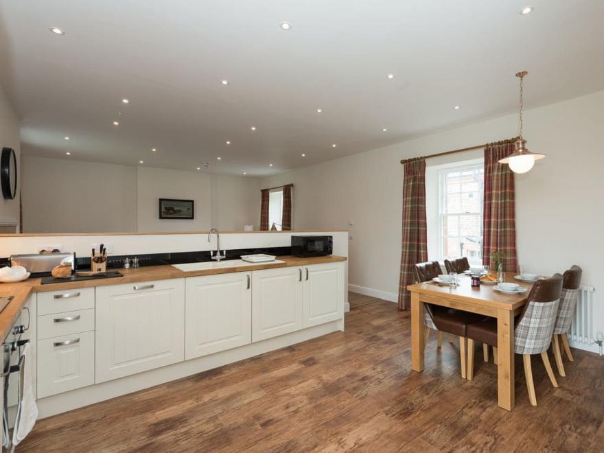 Salutation - UKC3641