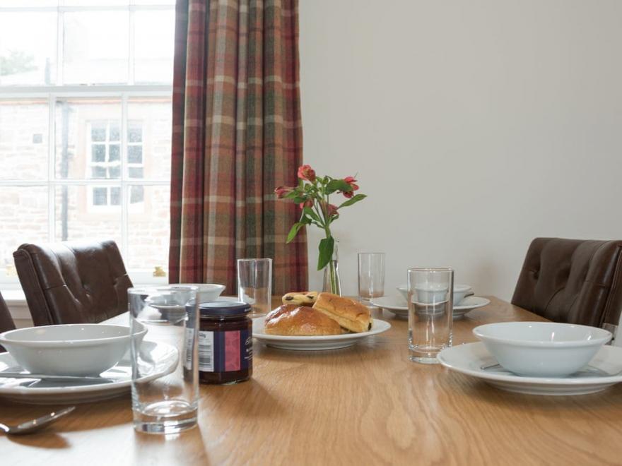 Salutation - UKC3641