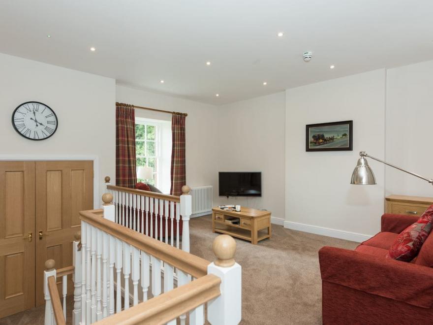 Salutation - UKC3641