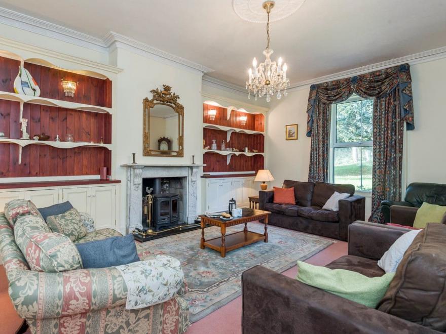 The Manor House - UKC3675