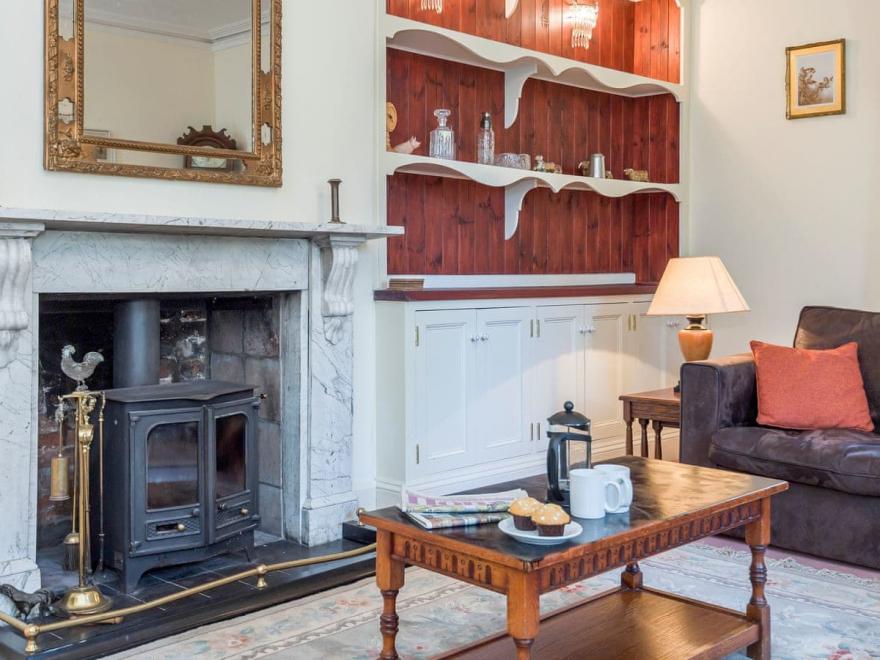 The Manor House - UKC3675