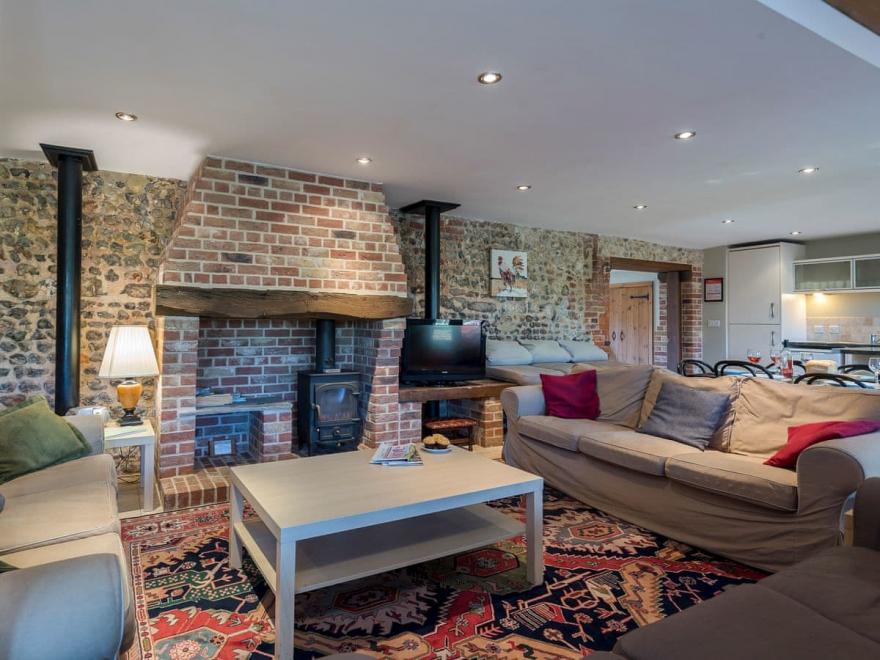 The Hen House - UKC3677