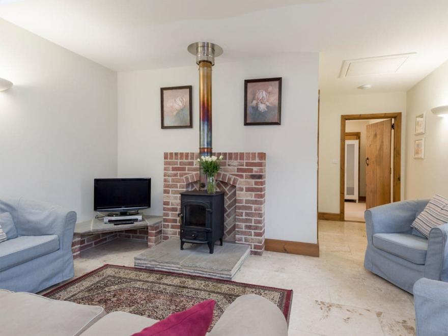 The Piggery - UKC3680