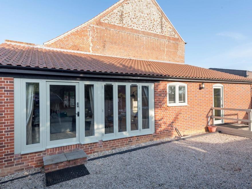 The Sheepshed - UKC3682