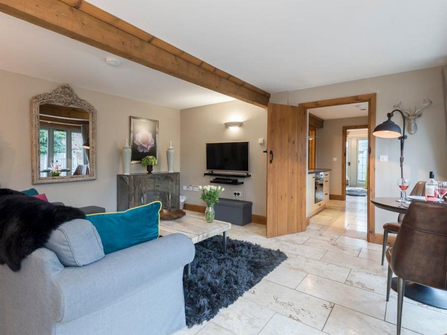 The Sheepshed - UKC3682