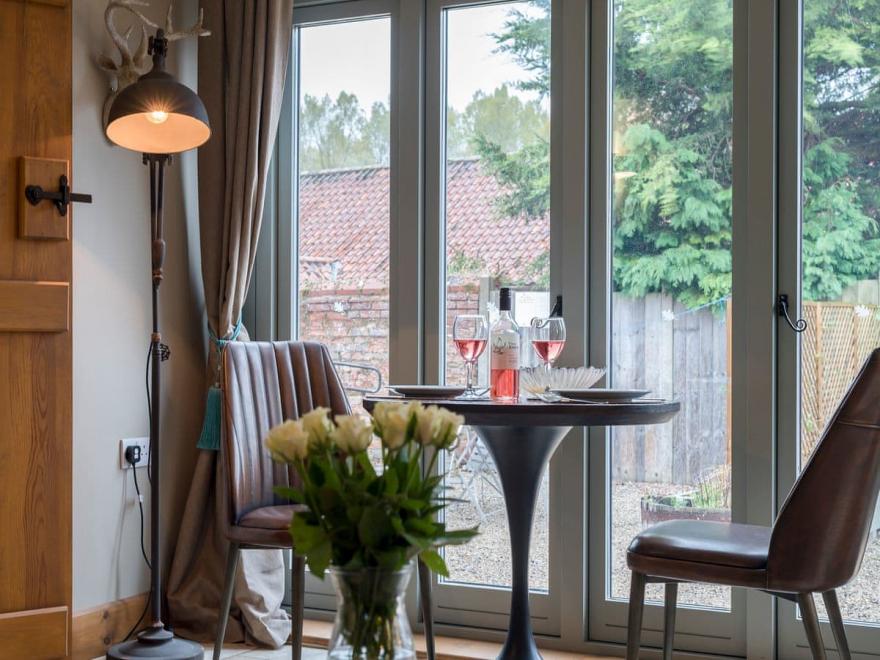 The Sheepshed - UKC3682