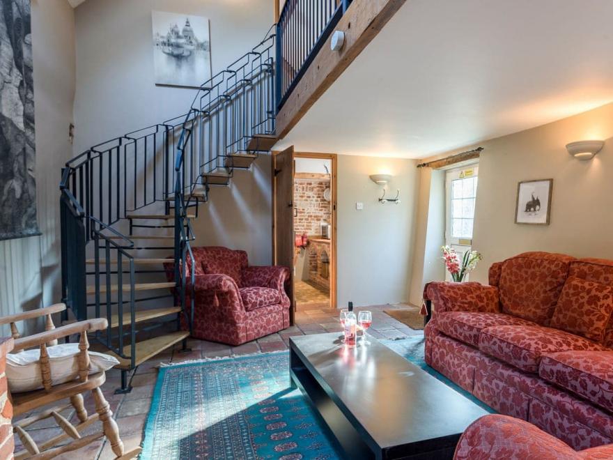 The Old Dairy - UKC3683