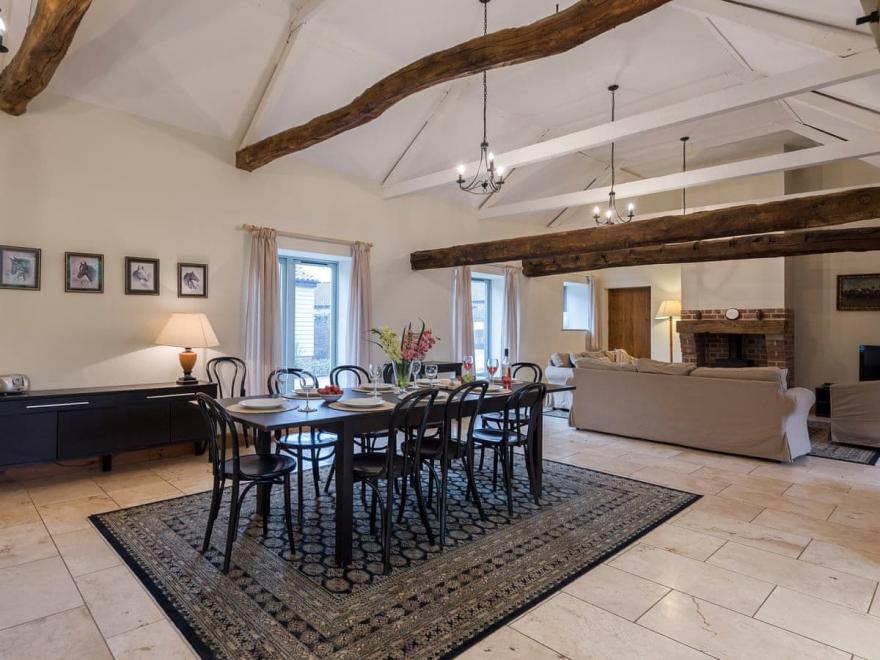 The Stables - UKC3684