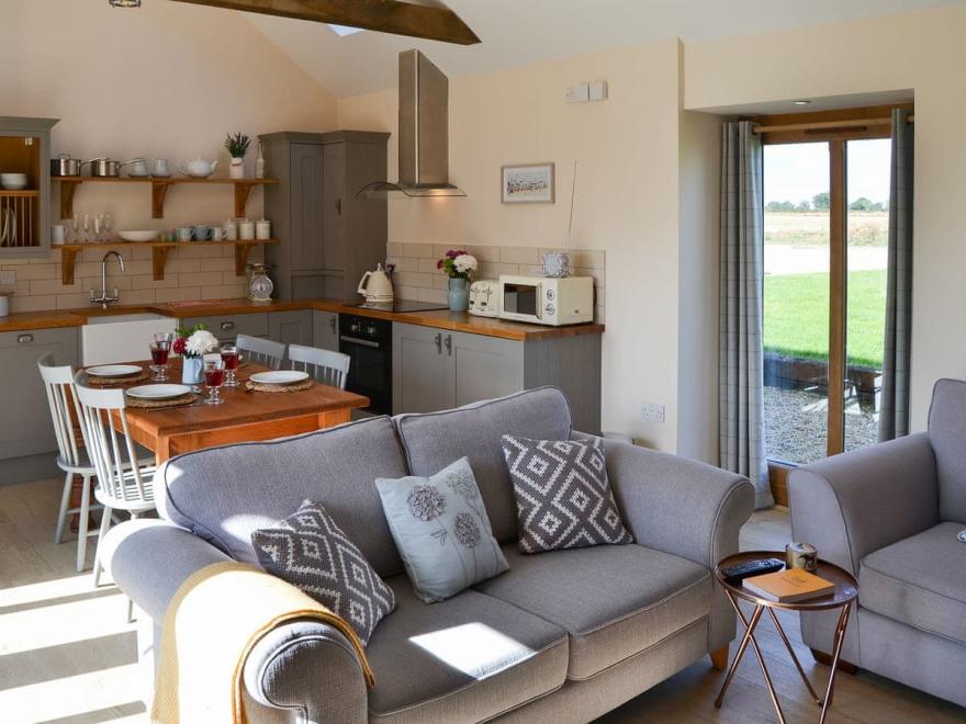 Mabel Stable - UKC3715