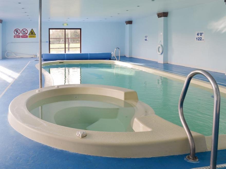 Pond Cottage - UKC3736