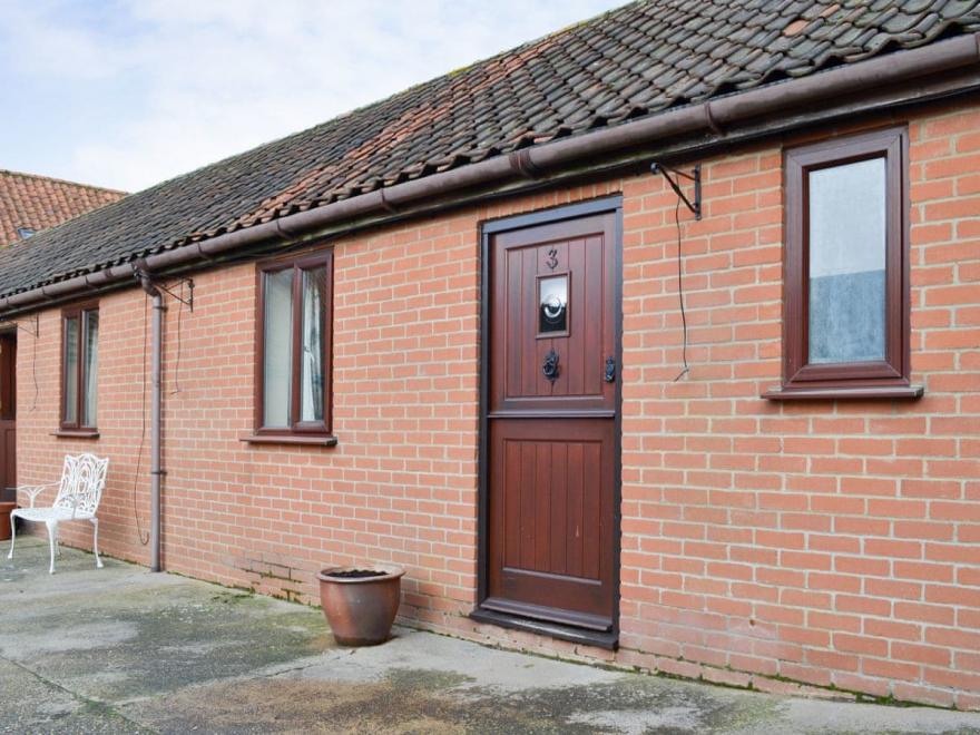 Stable Cottage 3 - UKC3742