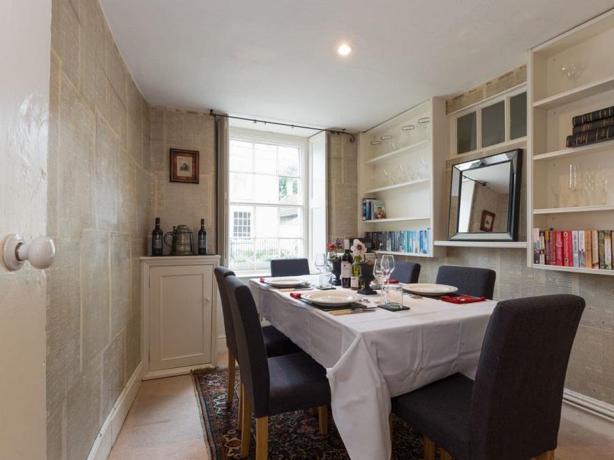 Candlemakers Cottage