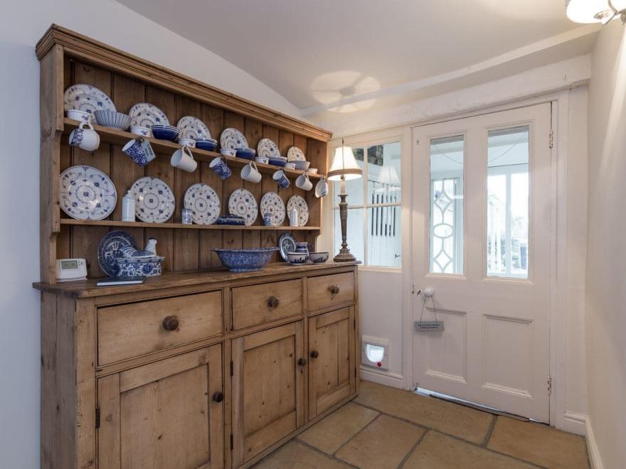 Candlemakers Cottage