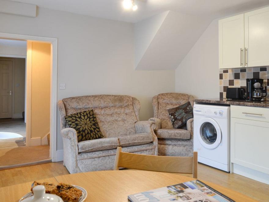 Paddock Cottage - UKC3783