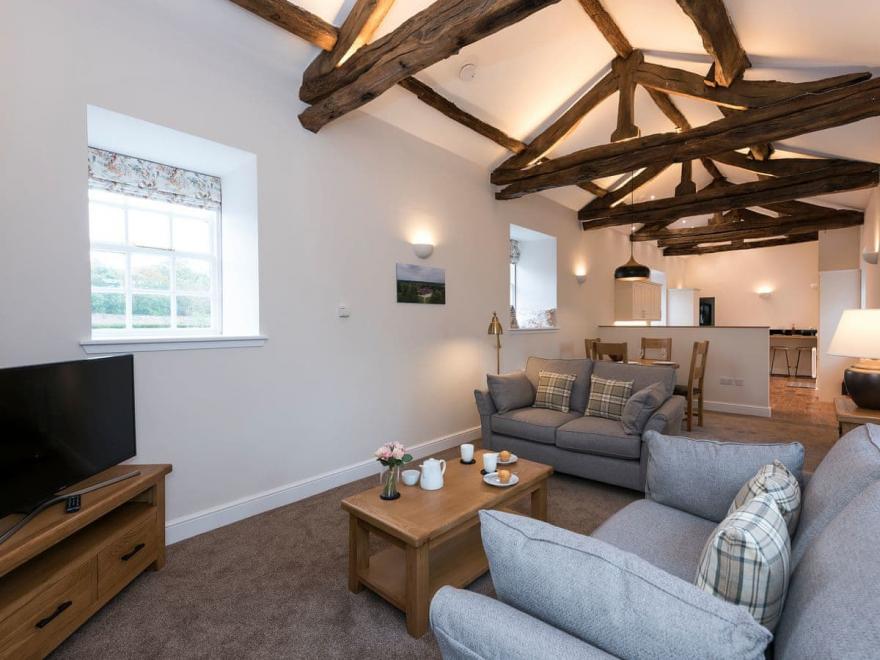 Gardeners Cottage - UKC3793