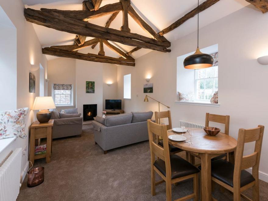 Gardeners Cottage - UKC3793