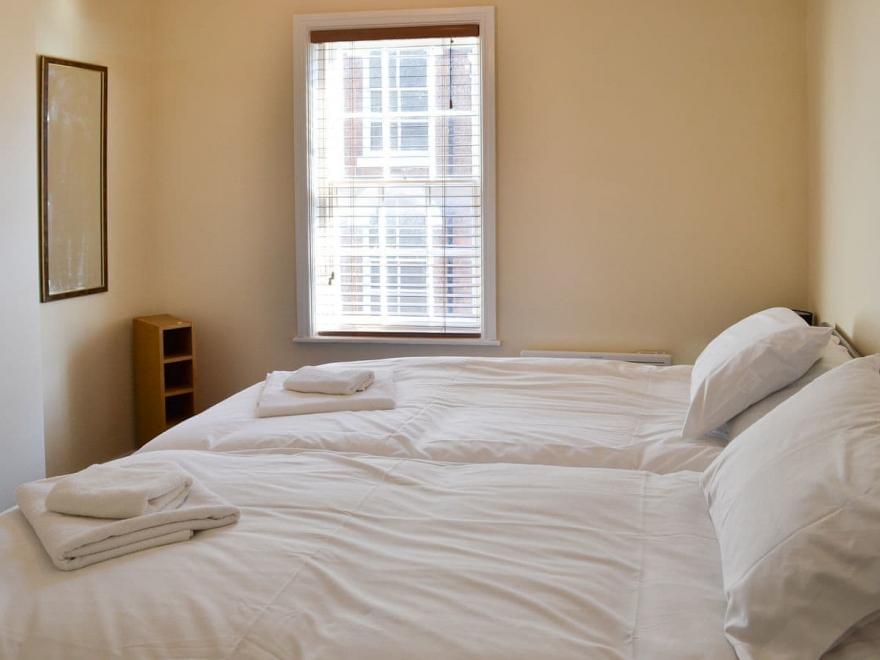 Ribstone 1 - UKC3812