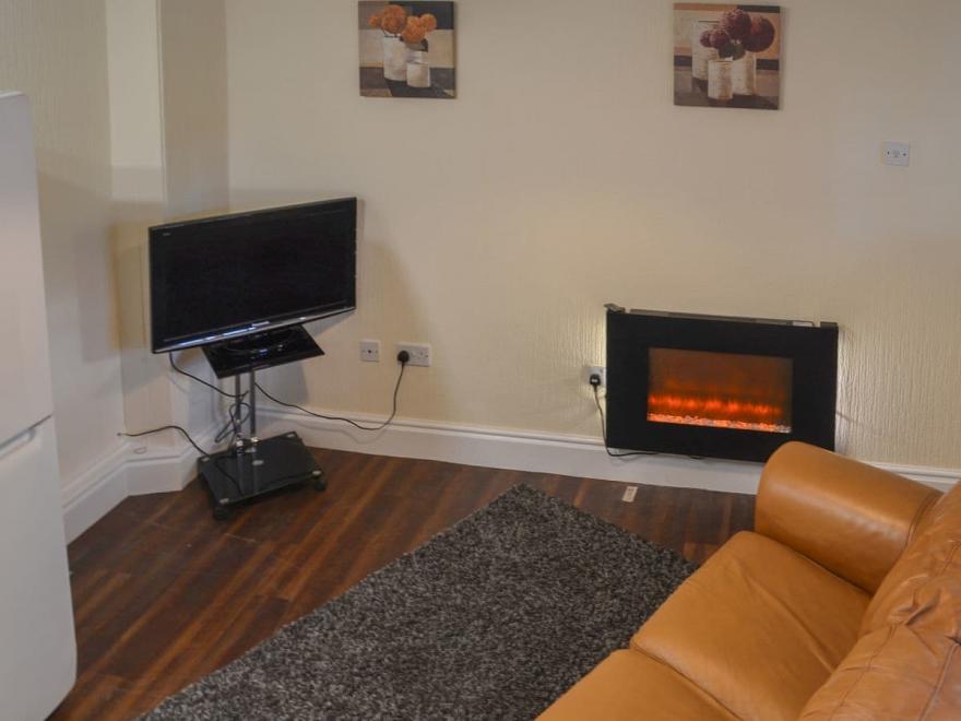 Curates Clouster - UKC3813