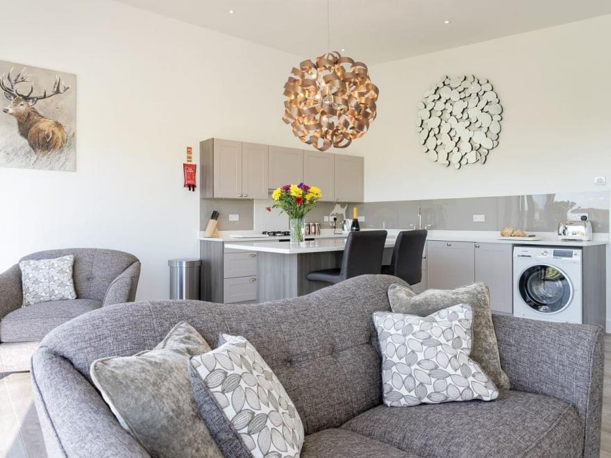 The Hideaway -UKC3844