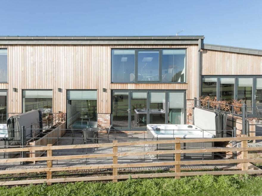 The Retreat - UKC3845