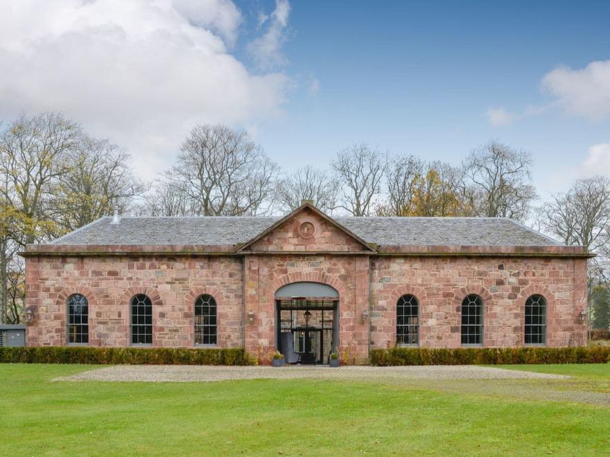 The Stable - UKC3863