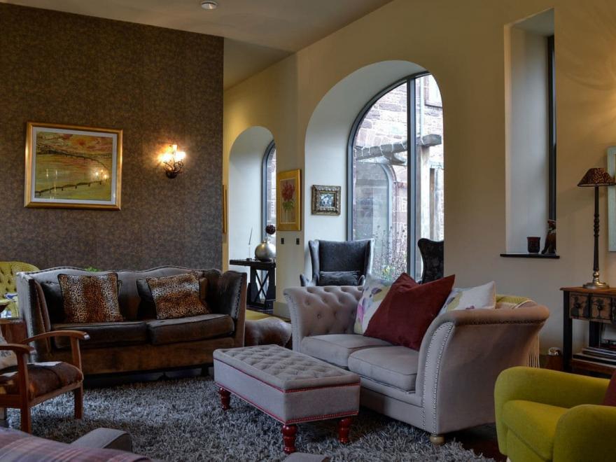 The Stable - UKC3863