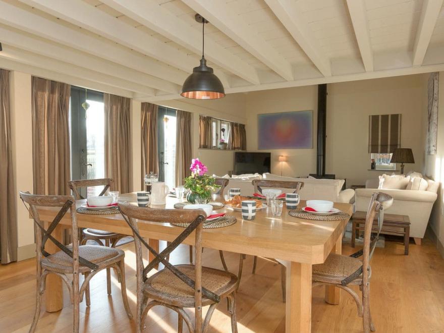 Will's Barn - UKC3885